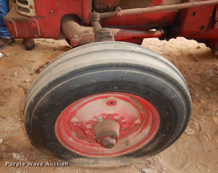 image for item JT9453 1955 International 300  tractor