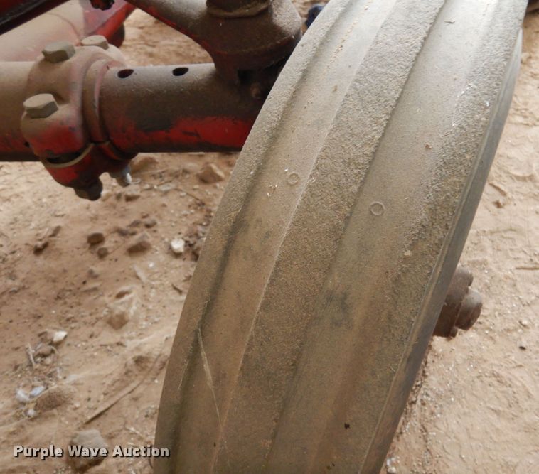 image for item JT9453 1955 International 300  tractor