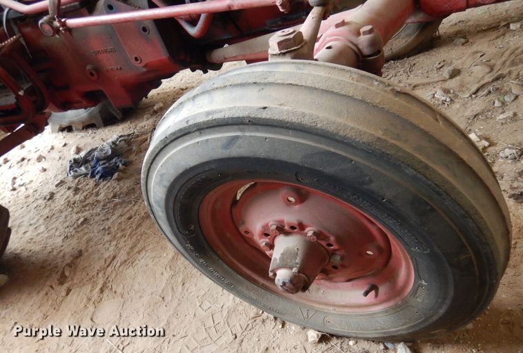 image for item JT9453 1955 International 300  tractor