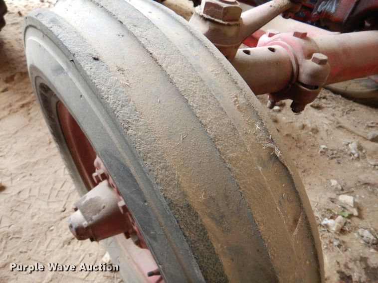 image for item JT9453 1955 International 300  tractor