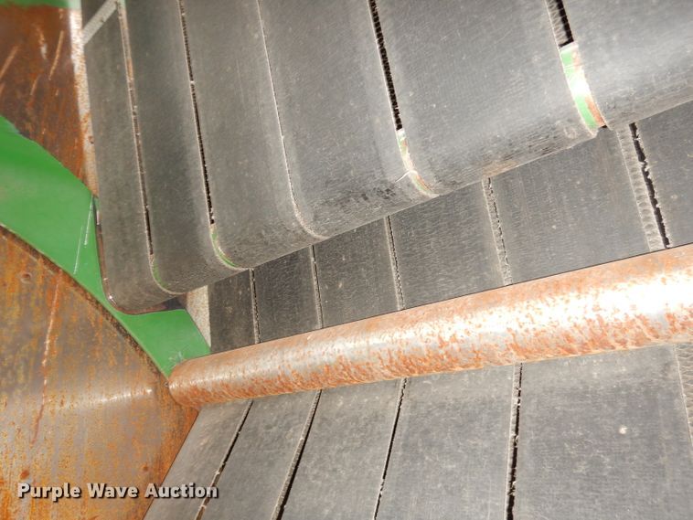 image for item KA9643 2010 John Deere 568  round baler