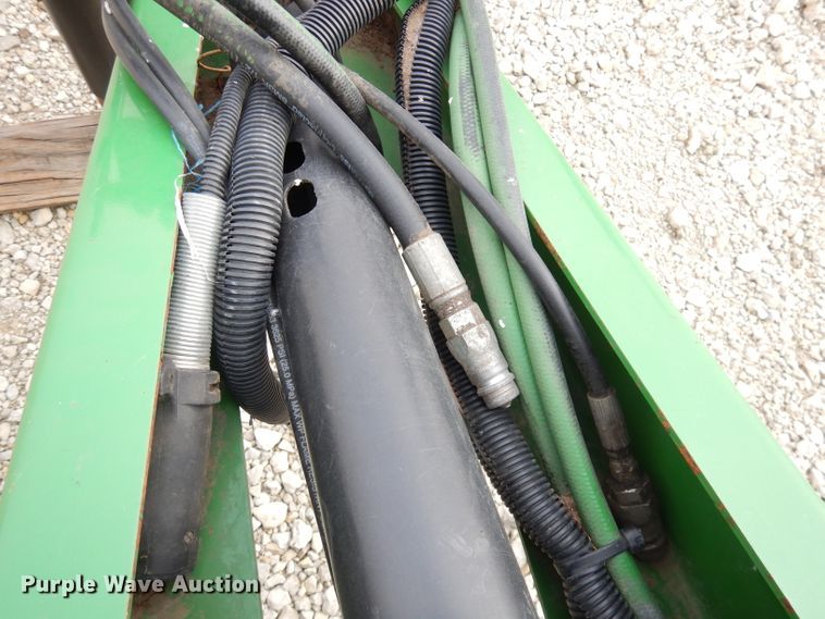 image for item KA9643 2010 John Deere 568  round baler