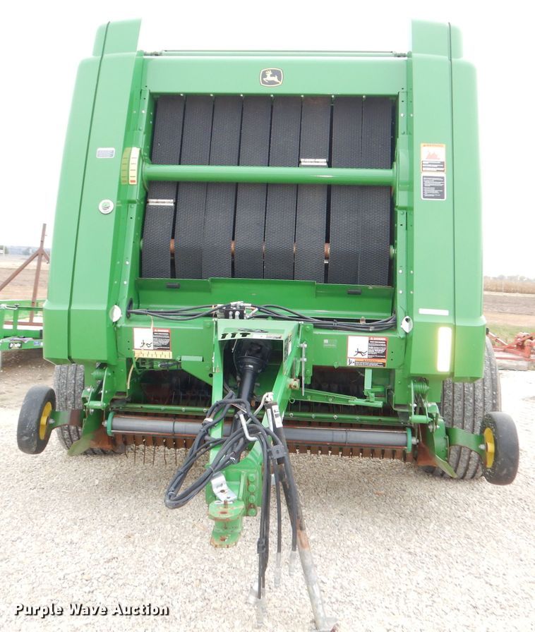 image for item KA9721 2015 John Deere 569 Premium  round baler