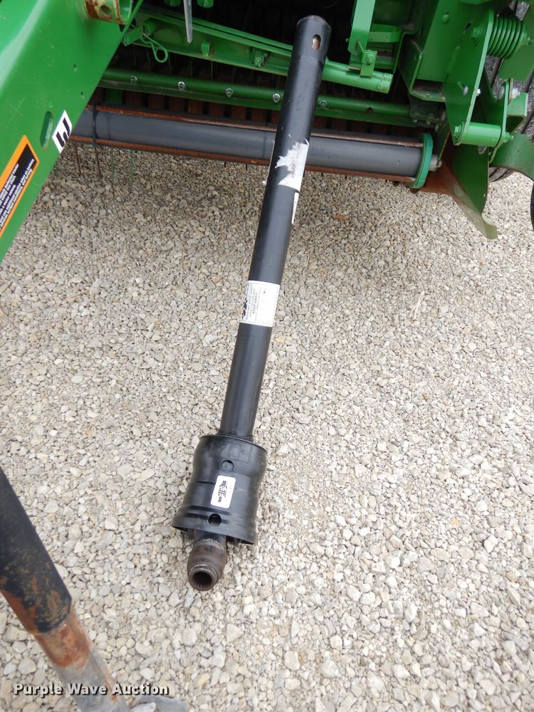 image for item KA9721 2015 John Deere 569 Premium  round baler