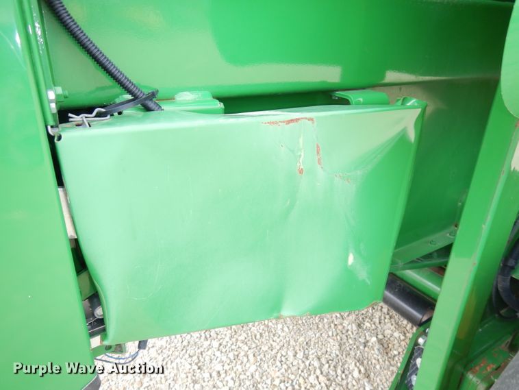 image for item KA9721 2015 John Deere 569 Premium  round baler