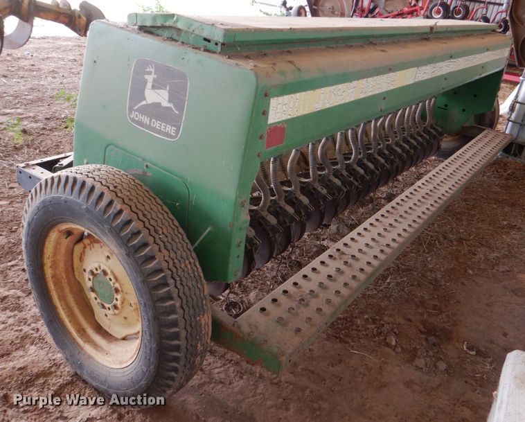 image for item KQ9628 John Deere 450  grain drill