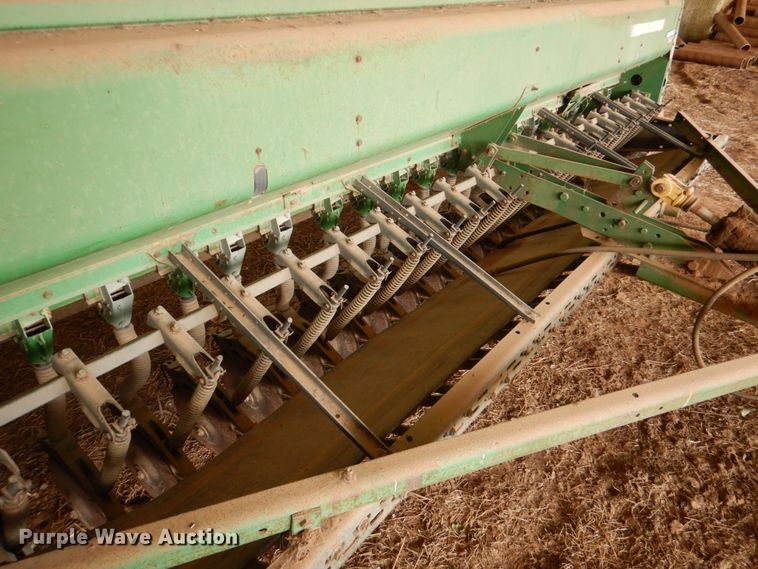 image for item KQ9628 John Deere 450  grain drill
