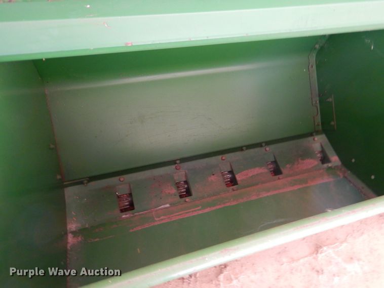 image for item KQ9628 John Deere 450  grain drill