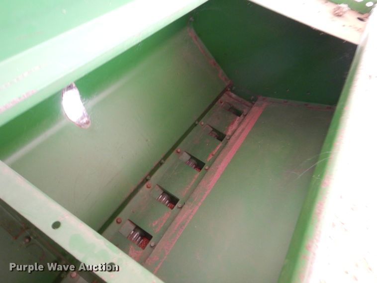 image for item KQ9628 John Deere 450  grain drill