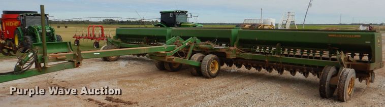image for item KQ9631 John Deere 455  grain drill