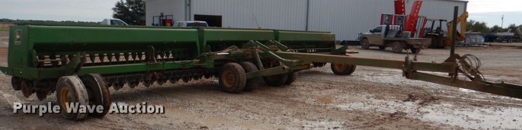 image for item KQ9631 John Deere 455  grain drill