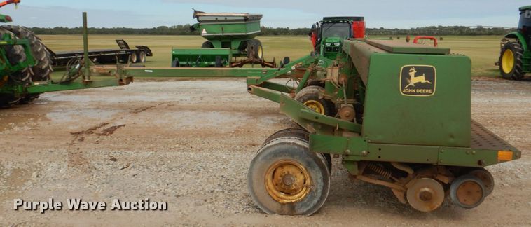 image for item KQ9631 John Deere 455  grain drill