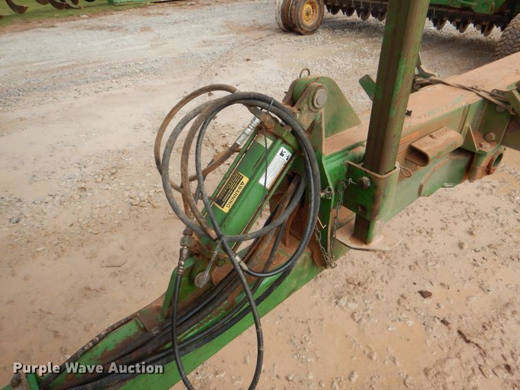 image for item KQ9631 John Deere 455  grain drill