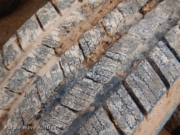 image for item KQ9631 John Deere 455  grain drill