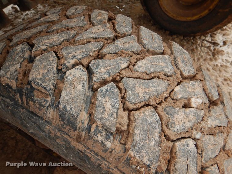 image for item KQ9631 John Deere 455  grain drill