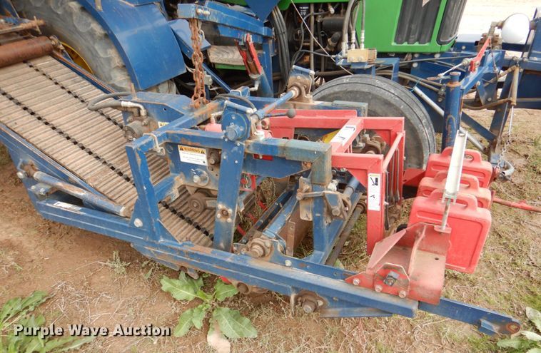 image for item KQ9632 Brouwer 1570 Stack IT  sod harvester