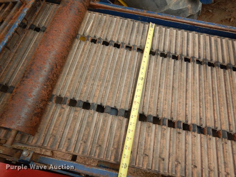 image for item KQ9632 Brouwer 1570 Stack IT  sod harvester