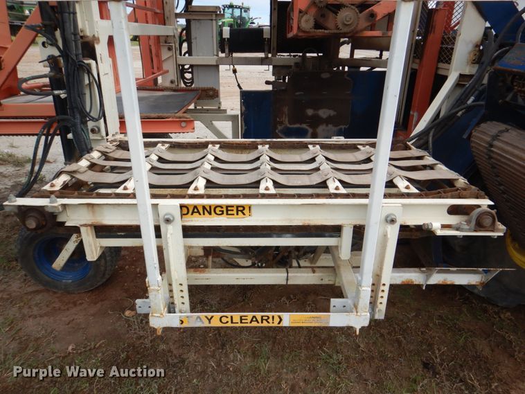 image for item KQ9632 Brouwer 1570 Stack IT  sod harvester