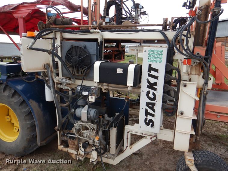 image for item KQ9632 Brouwer 1570 Stack IT  sod harvester