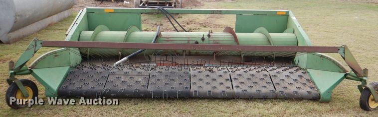 image for item KQ9637 John Deere 212  pickup head