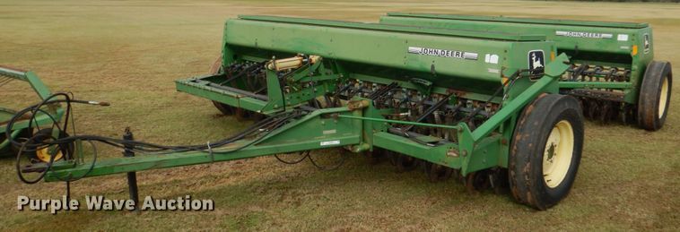 image for item KQ9638 John Deere 450  grain drill