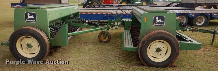 image for item KQ9638 John Deere 450  grain drill