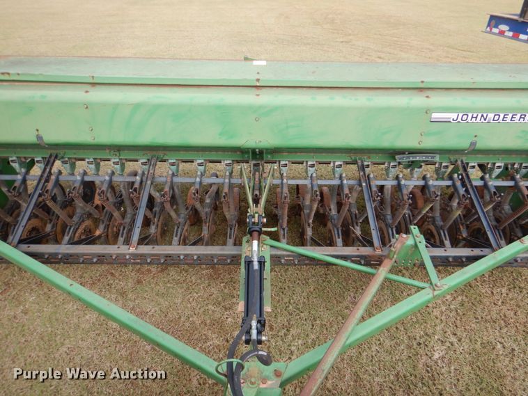 image for item KQ9638 John Deere 450  grain drill