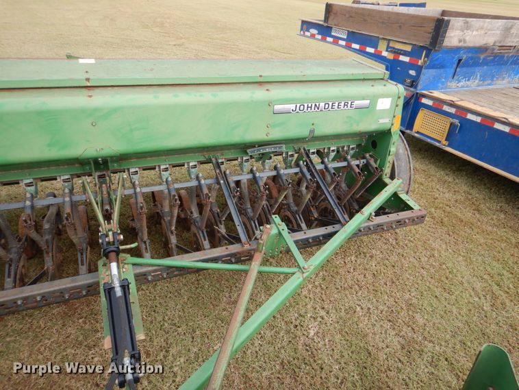 image for item KQ9638 John Deere 450  grain drill