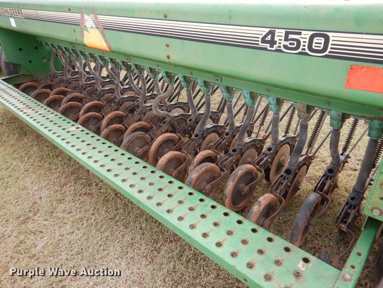 image for item KQ9638 John Deere 450  grain drill