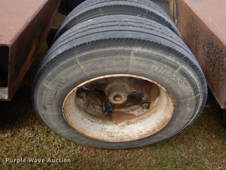 image for item KQ9641 1988 Trail King 1551-4500  lowboy equipment trailer