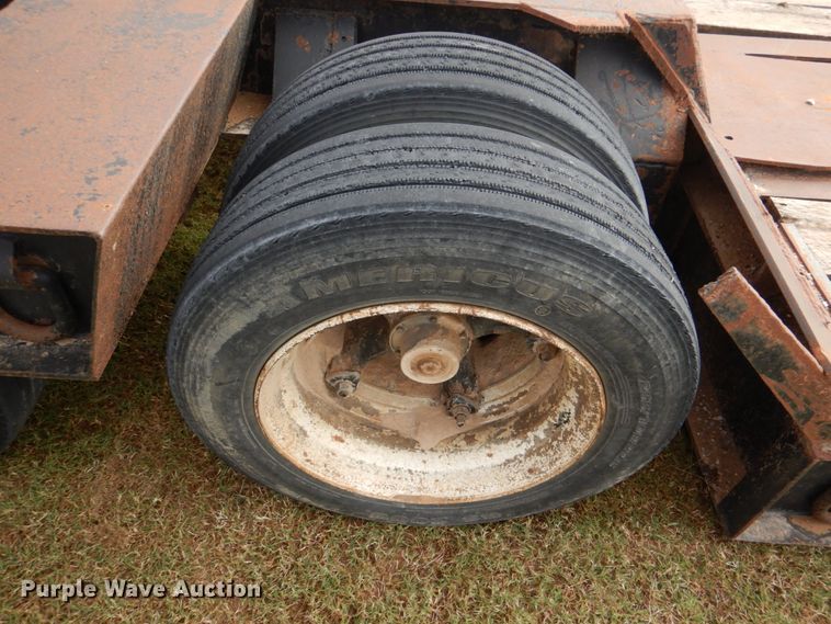 image for item KQ9641 1988 Trail King 1551-4500  lowboy equipment trailer