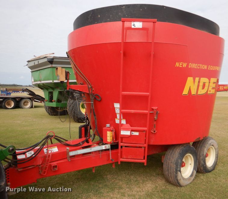 image for item KQ9646 New Direction 1652  feed mixer