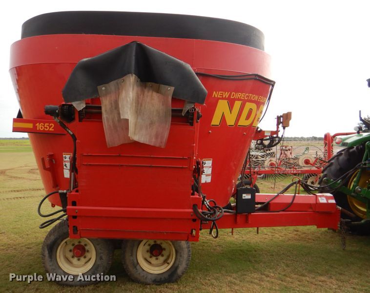 image for item KQ9646 New Direction 1652  feed mixer