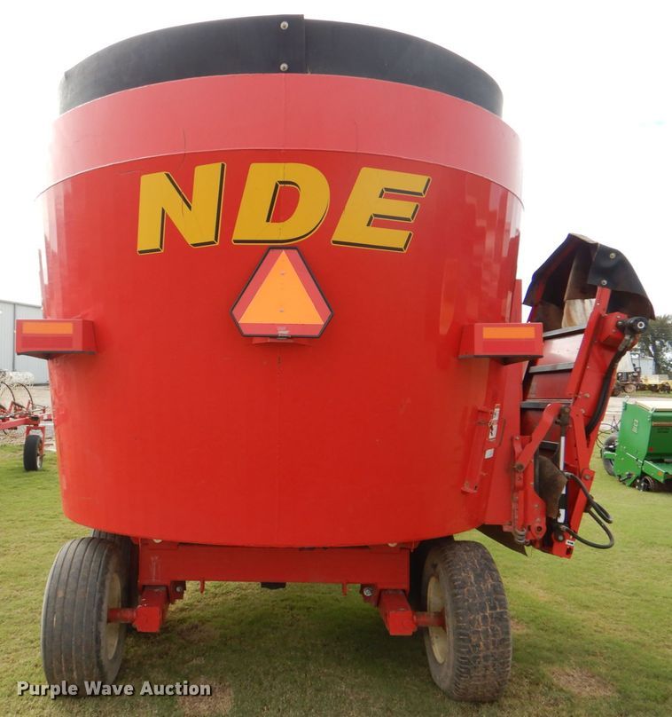 image for item KQ9646 New Direction 1652  feed mixer