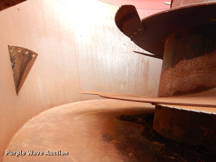 image for item KQ9646 New Direction 1652  feed mixer