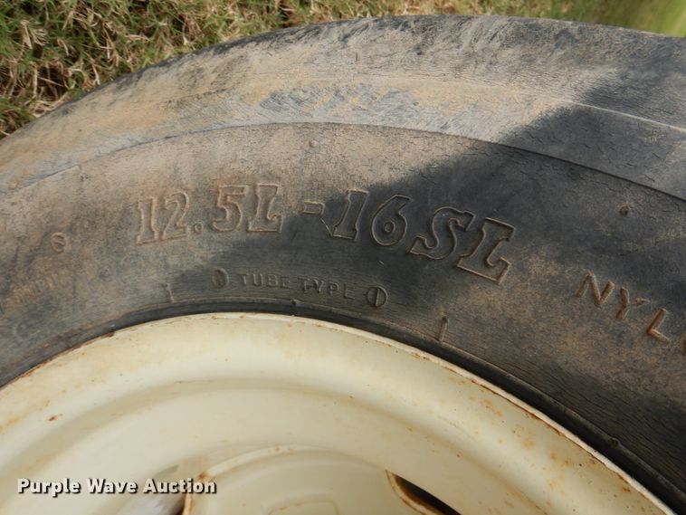 image for item KQ9646 New Direction 1652  feed mixer