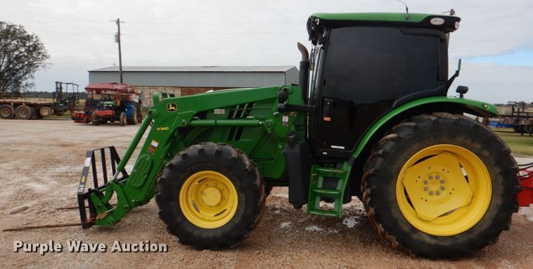 image for item KQ9647 2015 John Deere 6125R  MFWD tractor