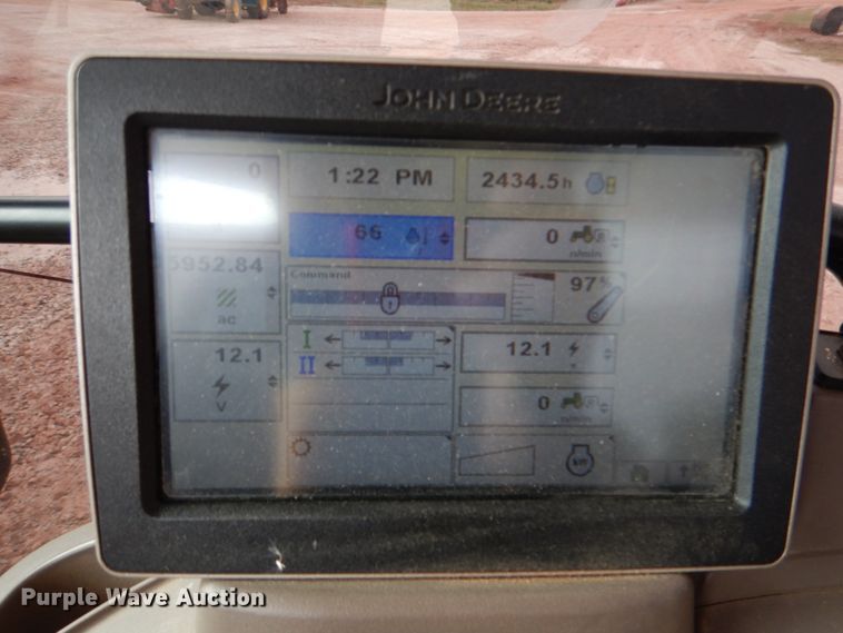 image for item KQ9647 2015 John Deere 6125R  MFWD tractor