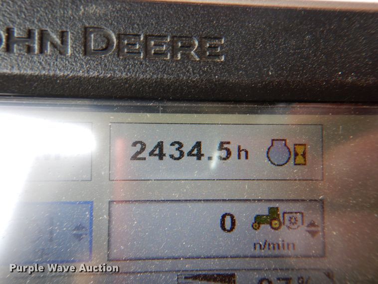 image for item KQ9647 2015 John Deere 6125R  MFWD tractor