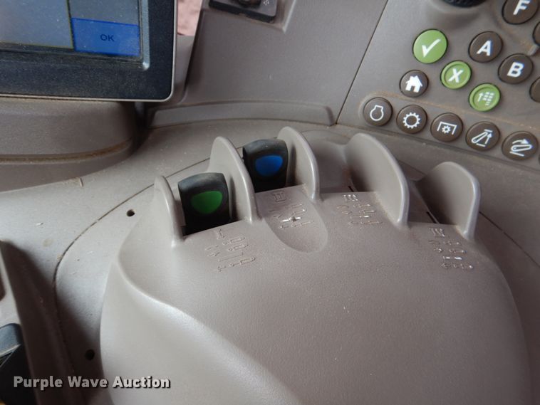 image for item KQ9647 2015 John Deere 6125R  MFWD tractor