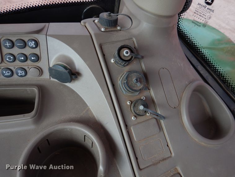 image for item KQ9647 2015 John Deere 6125R  MFWD tractor