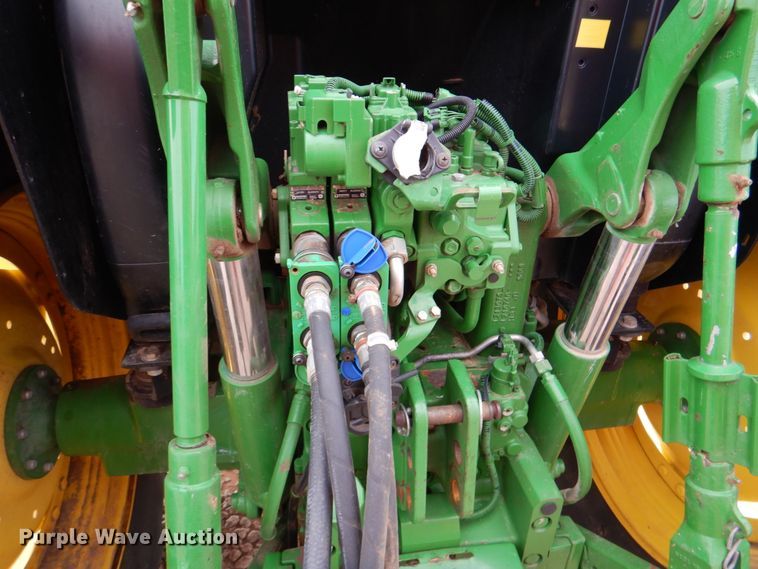 image for item KQ9647 2015 John Deere 6125R  MFWD tractor