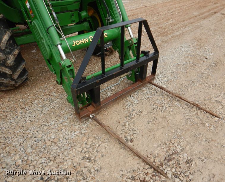 image for item KQ9647 2015 John Deere 6125R  MFWD tractor