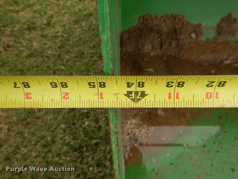 image for item KQ9647 2015 John Deere 6125R  MFWD tractor