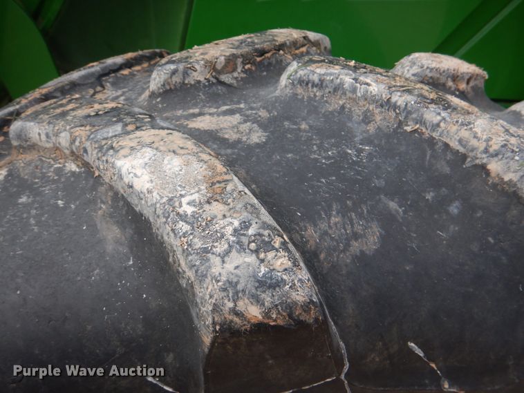 image for item KQ9647 2015 John Deere 6125R  MFWD tractor