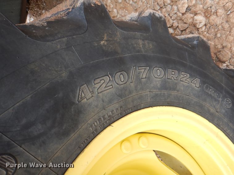 image for item KQ9647 2015 John Deere 6125R  MFWD tractor