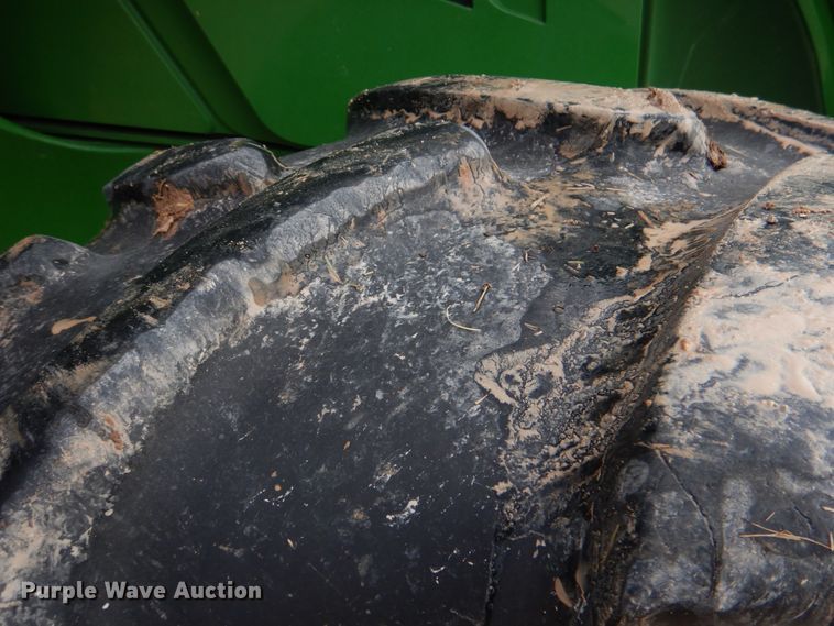 image for item KQ9647 2015 John Deere 6125R  MFWD tractor