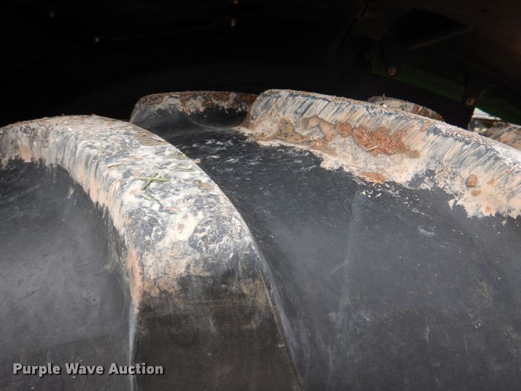 image for item KQ9647 2015 John Deere 6125R  MFWD tractor