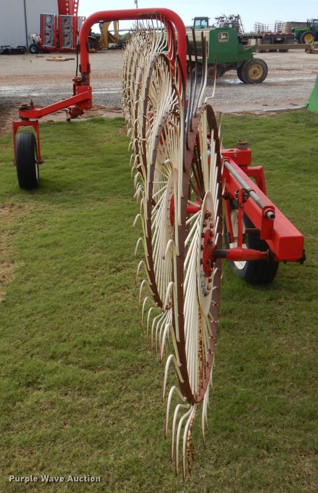 image for item KQ9648 Enoagricola Rossi RT79  hay rake