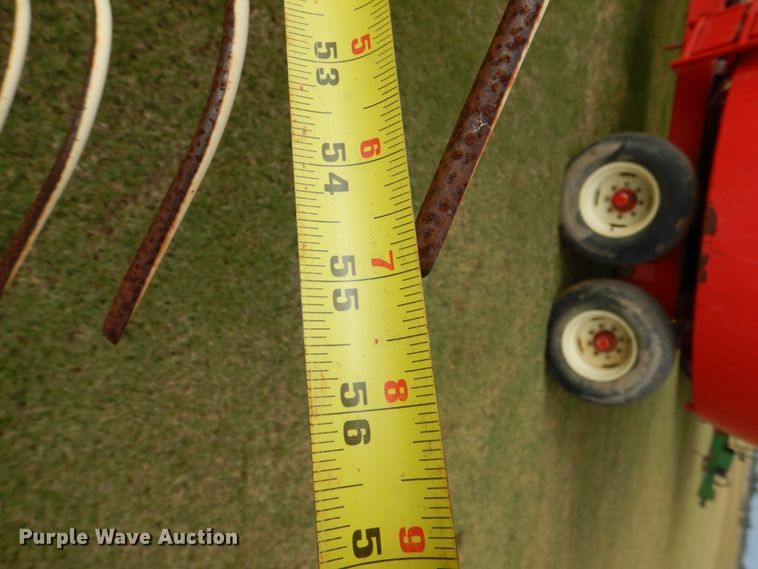 image for item KQ9648 Enoagricola Rossi RT79  hay rake